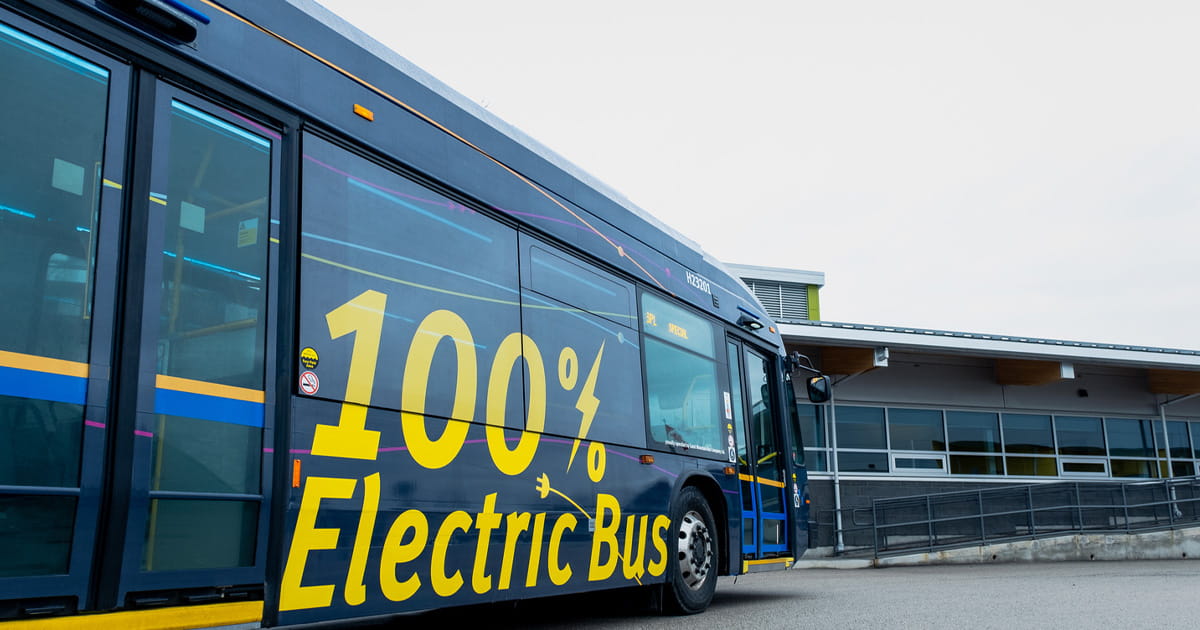 Side view of an electric battery bus